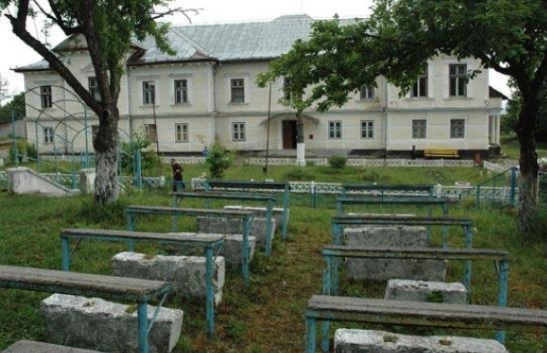 Castelul Blomberg Din Gardani, Gârdani, Romania, Romania